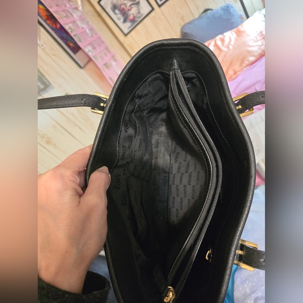 Michael Kors Black Hand Bag - Picture 7 of 10